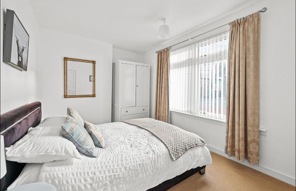 פלקירק Balmoral Residence 30 Mins From Edinburgh And Glasgow מראה חיצוני תמונה