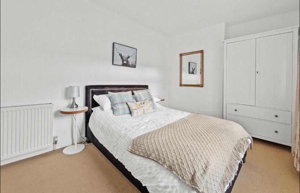פלקירק Balmoral Residence 30 Mins From Edinburgh And Glasgow מראה חיצוני תמונה